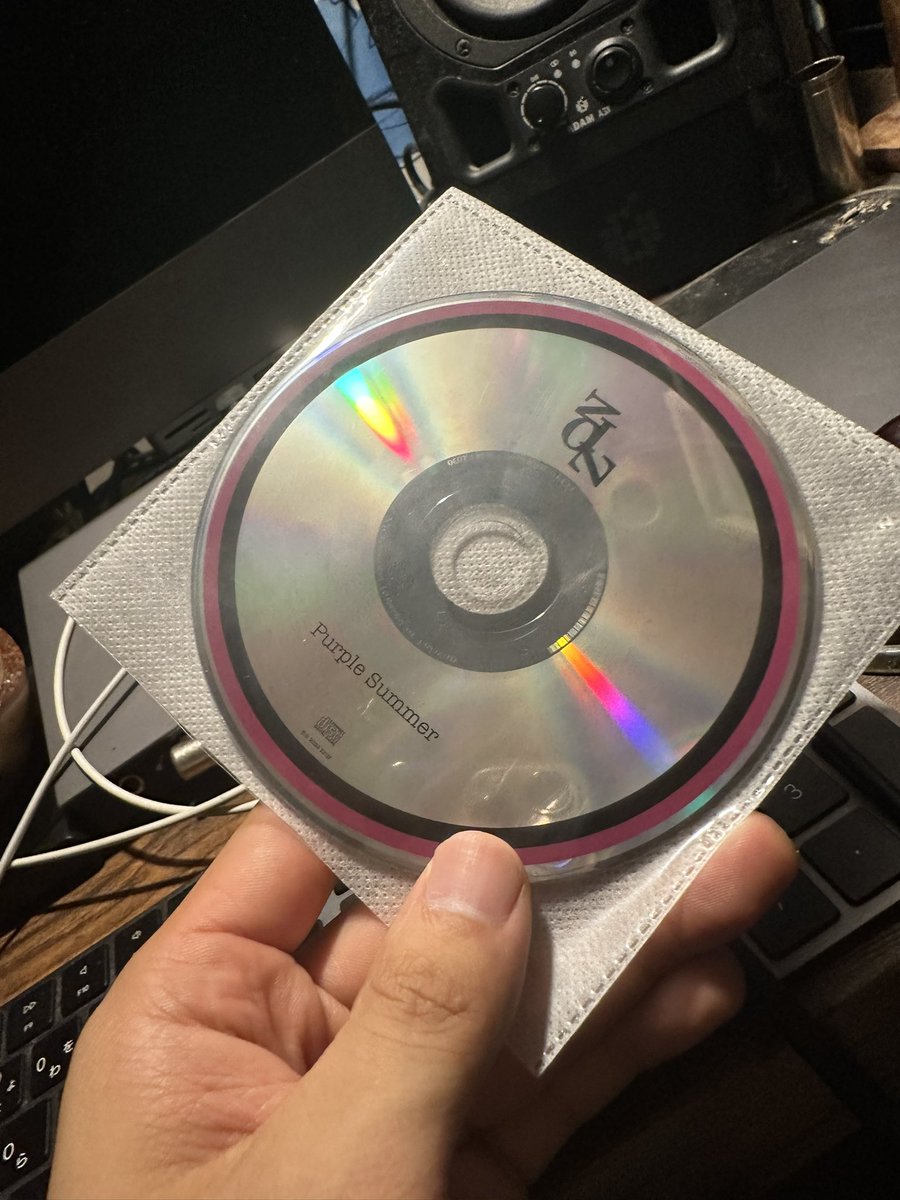 toshiki0121gt's tweet photo. 本日もありがとうございました!
今日は1955年製のビンテージラップスティールギターを買いに行きました
これで俺もカントリーの沼に!!
楽しみで仕方ない
頑張るぞ
そしてZIONの新曲やばすぎた
手紙も心がこもった手紙で温かかった
前回やばすぎたけど、正直
今回が1番やばかった
最高
#ziontheband https://t.co/6uDaCLZ1xC