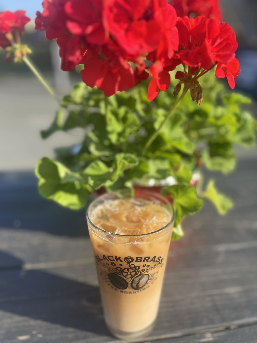 Nothing says refreshing on a hot summer morning like an iced coffee from @blackandbrass! 🧊☕

#icedcoffee #summer #hot #refreshing #blackandbrassco #hawleypa #coffee #ccsshoutouts #weloveourcustomers