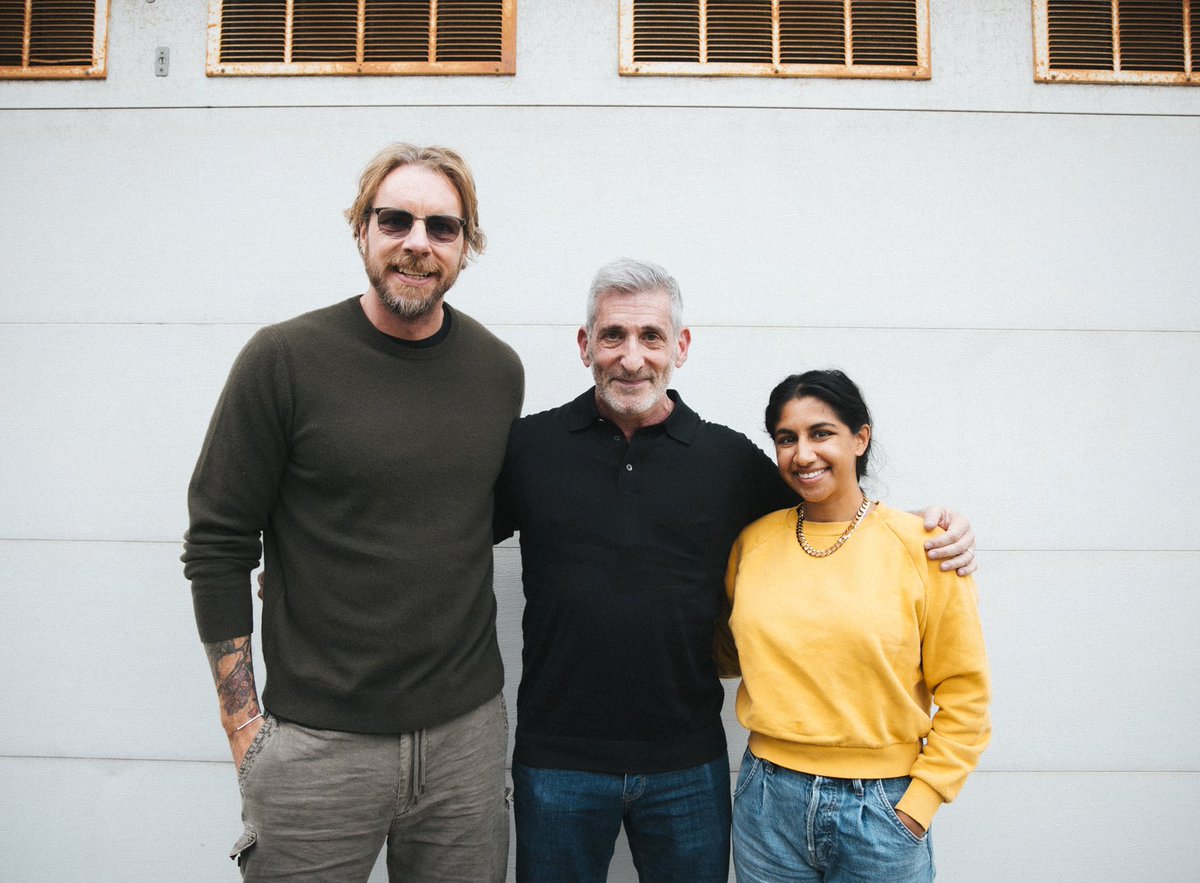 Sometimes we get lucky and have guests on who are master synthesizers. Neil Theise is one of those people. Neil is a professor of pathology at NYU and his new book, Notes on Complexity, teaches us about complexity theory. Fascinating listen.  @neiltheise on <a href="/spotifypodcasts/">Spotify Podcasts 🎙</a> now!