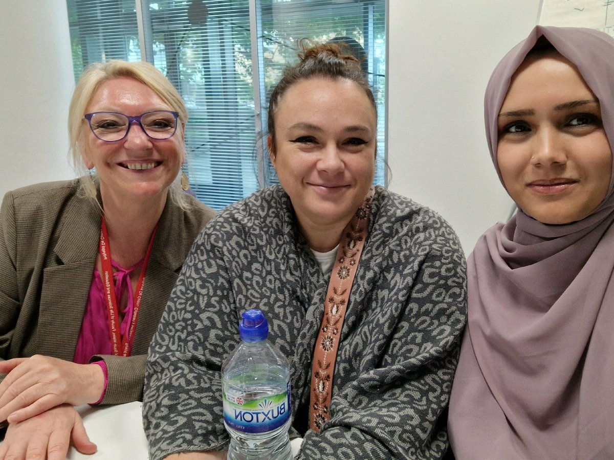 USWTherapy_'s tweet photo. Productive meeting with Kamila @WomenOfNewport, discussing the community's needs and exploring how our Talking Zone school based counselling service and USW Therapy can provide valuable support. Working towards a positive impact! #TalkingZone #USWtherapy #NCC https://t.co/VMSrn3VEcs