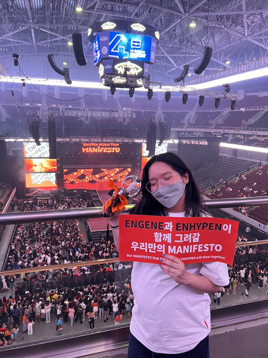 SunSunBilat's tweet photo. TBT when I attended Manilafesto whilst 6 months pregnant hahaha pinaglihian ko talaga si Sunghoon kaya pinilit ko manuod 🤣 and now my daughter is named after one of their title tracks 🫶 https://t.co/omTE0elOyV