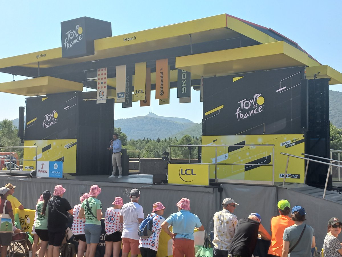 France Hydrogène (@francehydrogene) on Twitter photo #TDF2023 L'hydrogène pour la 1ère fois au Tour de France ! 🟡
🚗 4 véhicules H2 <a href="/Hyundai/">Hyundai USA</a> Nexo complètent la caravane de <a href="/LeTour/">Tour de France™</a> sur les 10 étapes en <a href="/auvergnerhalpes/">Auvergne-Rhône-Alpes</a>. L'avitaillement se fera aux stations <a href="/HYmpulsion/">HYmpulsion</a> de <a href="/ClermontFd/">Clermont-Ferrand</a>, Moûtiers, Saint-Priest et Chambéry ⛽ #TDF2023 L'hydrogène pour la 1ère fois au Tour de France ! 🟡
🚗 4 véhicules H2 <a href="/Hyundai/">Hyundai USA</a> Nexo complètent la caravane de <a href="/LeTour/">Tour de France™</a> sur les 10 étapes en <a href="/auvergnerhalpes/">Auvergne-Rhône-Alpes</a>. L'avitaillement se fera aux stations <a href="/HYmpulsion/">HYmpulsion</a> de <a href="/ClermontFd/">Clermont-Ferrand</a>, Moûtiers, Saint-Priest et Chambéry ⛽