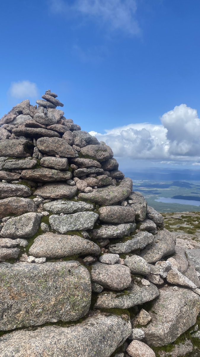 I enjoyed taking the easy way up and down at @CairngormMtn. Funicular to the top station and then a short and sunny ☀️ guided ranger Summit Walk. Fantastic views today and it was lovely to meet people in the group so enthusiastic about visiting Scotland. #mountainrailway #munro