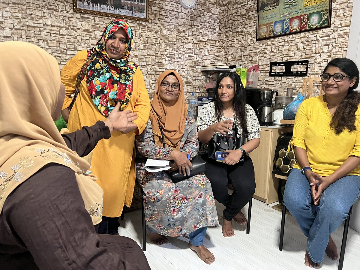 މާފަންނު އުތުރު 📍

މާލެ އޭރިއާ ކޯރޑިނޭޓަރ <a href="/MariyaDidi/">Mariya Didi 🇲🇻</a> އަދި ދާއިރާ ގެ ކޯރޑިނޭޓަރ <a href="/ifhamh/">Ifham Hussain</a> އަދި އެދާއިރާގެ ކެމްޕެއިންޓީމް ދޮރުން ދޮރަށް 

#Ibu2023 
#UfaaveriAmaanRaajje