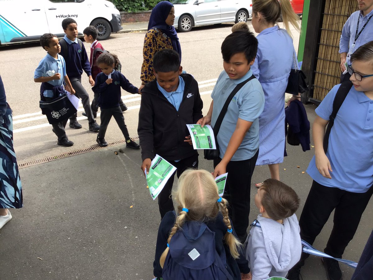 msjfarley's tweet photo. Tomorrow is the final day of 6T's @HackneyFoodbank collections. Please help support Year 6 with their kindness project by bringing in non perishable items at drop off and collection tomorrow. @TFPrimaryN1 families, thanks for all your support in our project! https://t.co/KbF0LCQUvR