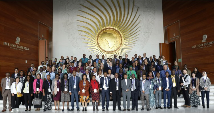 ChrisNguy_'s tweet photo. 📢Yesterday,@d_asrat shared insights on maternal nutrition financing at the Africa Regional Meeting in #AddisAbaba. He emphasized the link between maternal nutrition and gender equity, advocating for grassroots movements and civil society organizations to drive change. 📷 https://t.co/9MjTWpuTu7