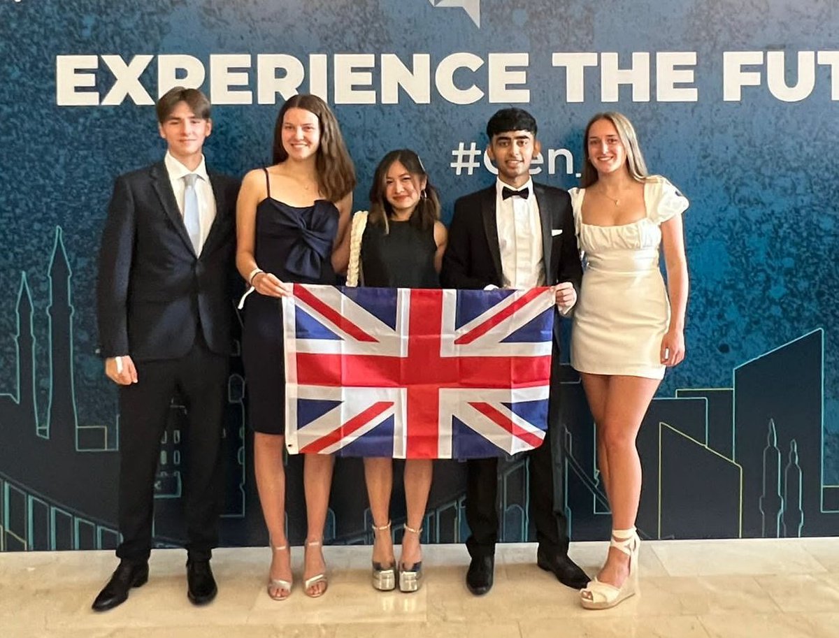 All seated for the dinner, Monito sat with France, Germany, Turkey and Belgium.... Good luck to everyone.... <a href="/youngenterprise/">Young Enterprise</a> <a href="/BromsSchool/">Bromsgrove School</a>