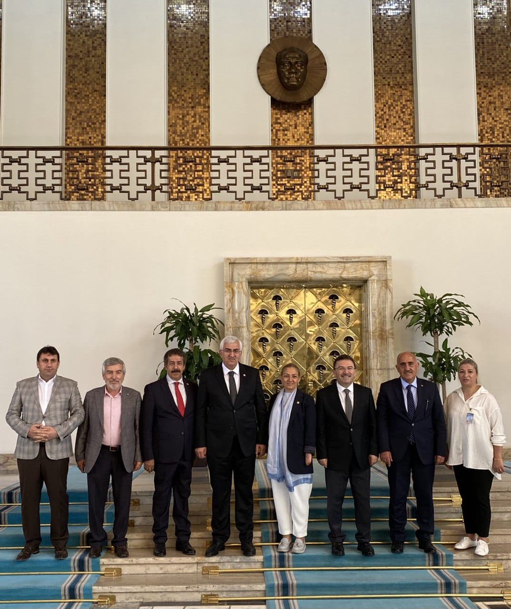 AbdurrahimFIRAT's tweet image. 📍TBMM

Önceki dönem Erzurum İl Başkanımız Hüseyin Tanfer, Çat İlçe Belediye Başkanımız Melik Yaşar,  Yeni Dünya Vakfı Ankara Şub Başkanı Ali Toköz ve Aziziye Meclis Üyemiz Songül Moder ziyaretimize geldiler.

Nazik ziyaretleri için kendilerine teşekkür ederim.