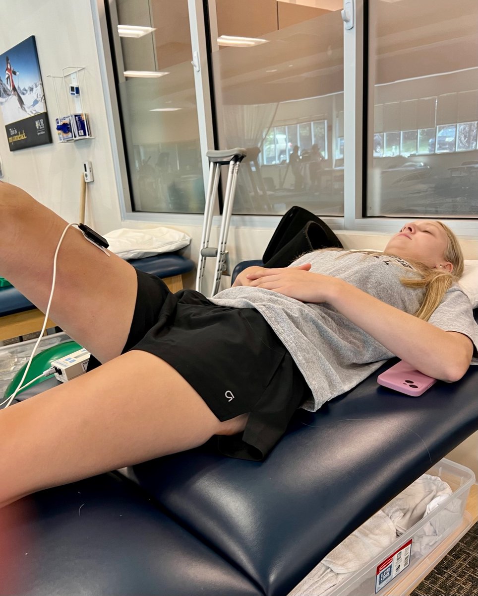 Three weeks past ACL surgery... PT is going great!  Stronger every day.  Working hard to get back on the court. 
<a href="/PrimetimeBall_/">Primetime585⭕️</a> <a href="/PickinSplinters/">Paul Gotham</a> <a href="/NYSTakeover/">Empire State Takeover</a> <a href="/mvogtpenfield/">Penfield Girls Basketball (Penfield HS)</a>