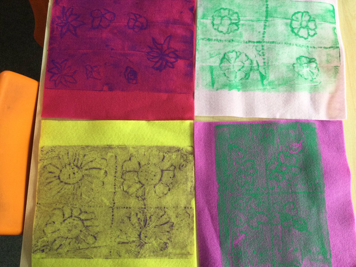 SaYear3's tweet photo. Kingfisher class are artists! Today we turned our classroom into an Art studio to do printing. First, we tranferred the designs from our sketchbooks onto polysterene tiles. We then used rollers and ink to print on paper and then onto felt. They look fantastic! https://t.co/x1I0sX4hdg