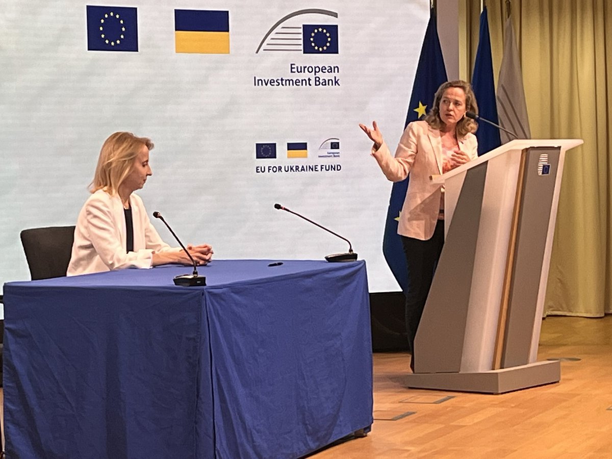 matteomaggiore's tweet photo. EU Governments signing first commitments to EIB #EU4U Fund for Ukraine. “Bittersweet moment - a terrible war but strong, crucial solidarity around Ukraine” - Spanish Minister Calviño before signing Spain’s commitment with EIB VP Czerwinska https://t.co/24HAnHFLlz