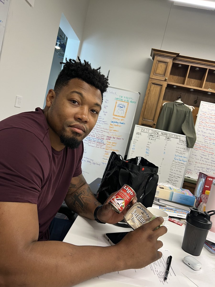 Brooke Fletcher on Twitter "Thoughts on eating sardines at the work