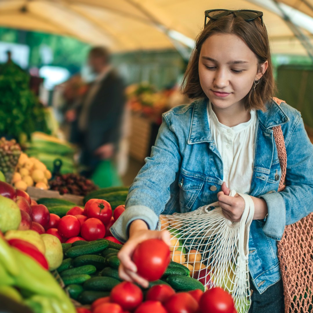 _iConnect's tweet photo. 🌽🧒 Calling all parents and little shoppers! 🛍️🎈  

Check out the Bozek Milligans Kids' Shop Day at the Waterdown Farmers Market July 15th, from 8 AM-1 PM!

Learn more:  https://t.co/jWRDsn8Vhc 📲💻  

#iConnect #FarmersMarket #SupportLocal #iConnectCommunity https://t.co/od39gdGE8R