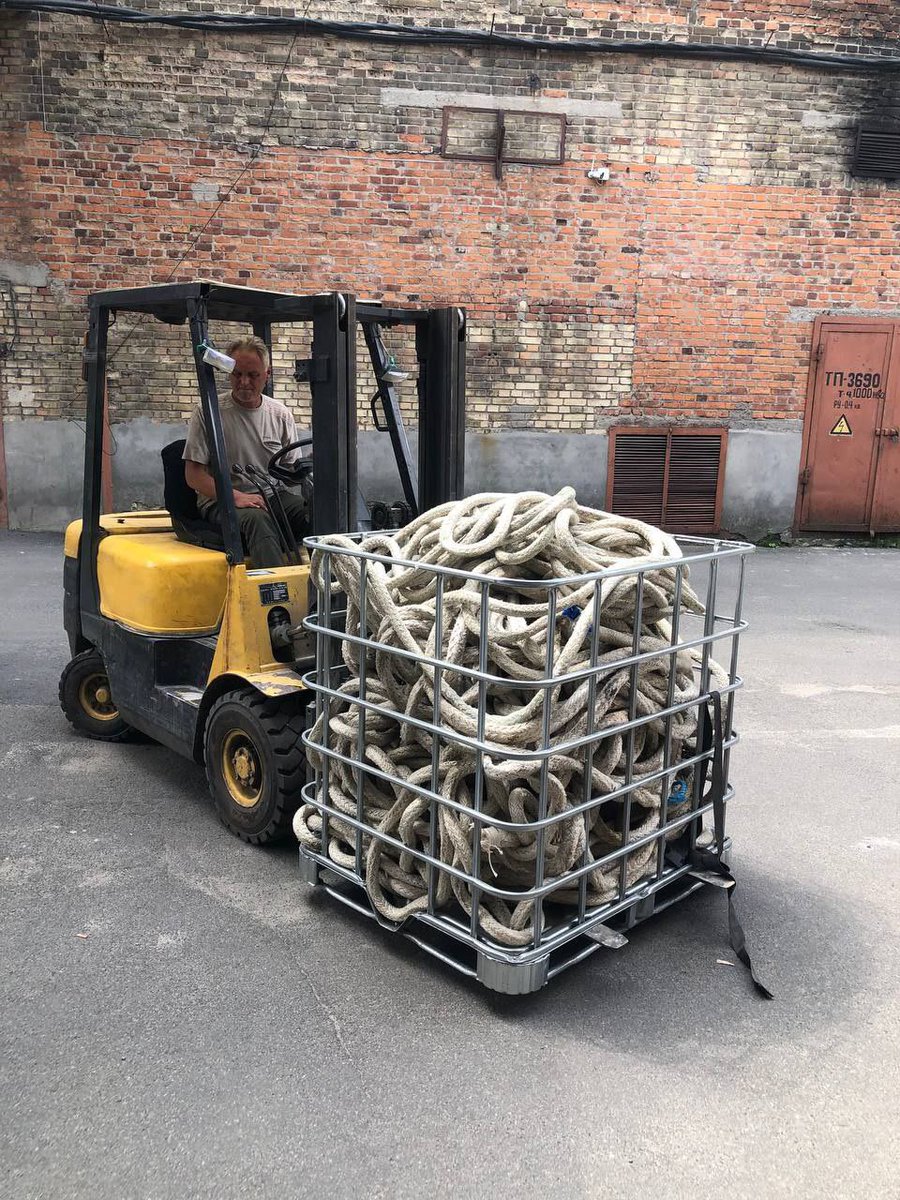 defendukraini's tweet photo. ๐จ๐ฆTOW ROPES SAVE๐บ๐ฆLIVES
Ropes from Canada
For stuck & stalled medics
in Ukraine
This one: marine duties
๐จ๐ฆโค๏ธ๐บ๐ฆ
Another pickup
For Kherson region
All the way
From Steveston, Richmond
Near Vancouver
Our #ProjectPescatore
fishing ropes
#ProjectEaster container #5
Kyiv Bakhmut https://t.co/GfXIbmE8ni