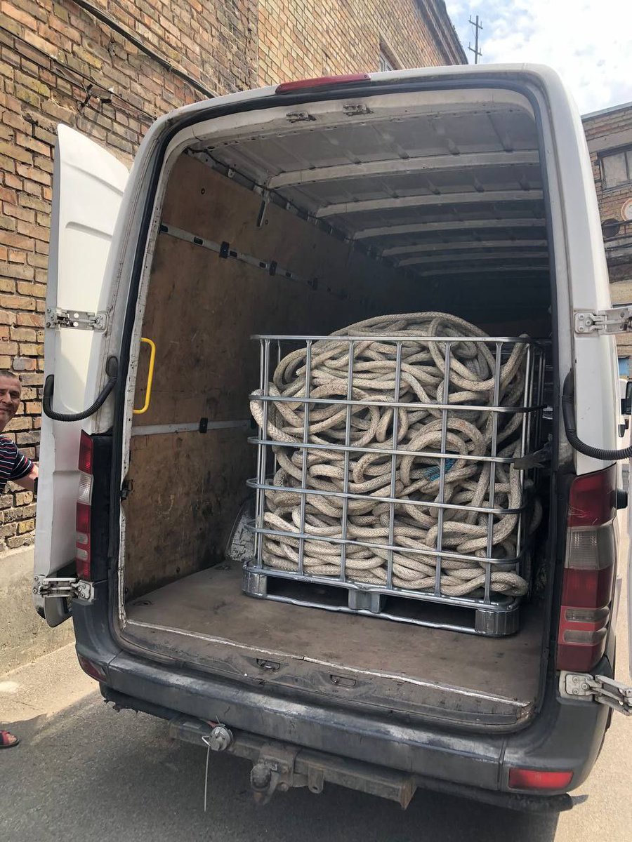 defendukraini's tweet photo. ๐จ๐ฆTOW ROPES SAVE๐บ๐ฆLIVES
Ropes from Canada
For stuck & stalled medics
in Ukraine
This one: marine duties
๐จ๐ฆโค๏ธ๐บ๐ฆ
Another pickup
For Kherson region
All the way
From Steveston, Richmond
Near Vancouver
Our #ProjectPescatore
fishing ropes
#ProjectEaster container #5
Kyiv Bakhmut https://t.co/GfXIbmE8ni
