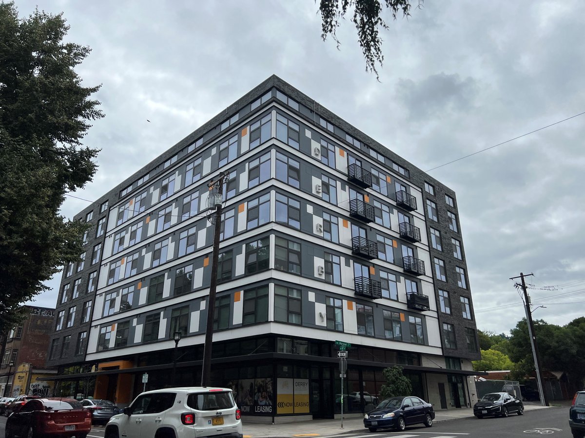 foundryservice's tweet photo. Derby Slabtown Apartments in Portland, OR with AFC Stone (Patina) Pearl and Flint; and AFC Surface (Cover) Amsterdam #fibercement boards. https://t.co/YqNDktDNgs