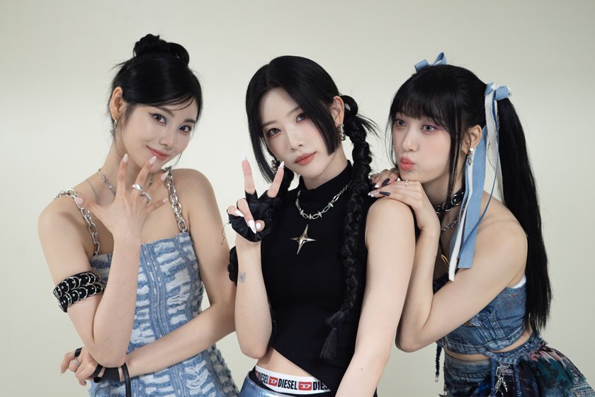 chuuseungkwan's tweet image. the kpop trios are hitting different this year omg