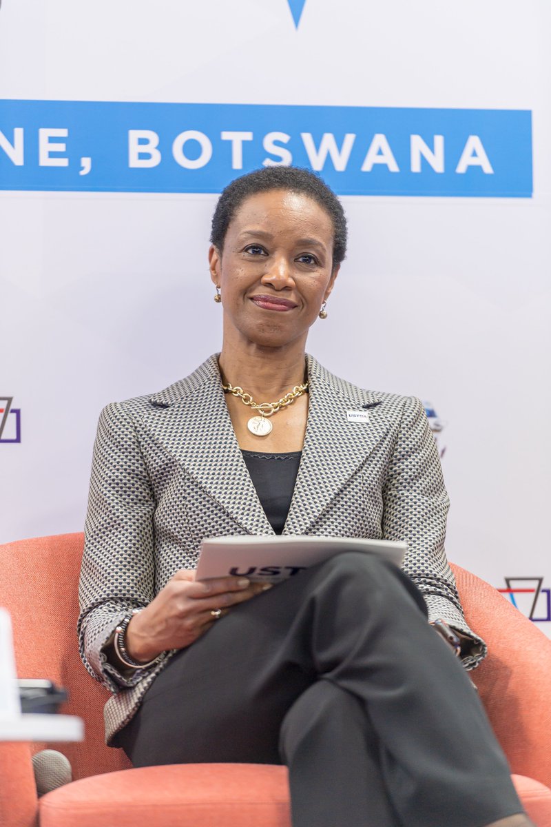 CorpCnclAfrica's tweet photo. This panel of government and business leaders shed light on the role of strategic public-private partnerships and best practices in bridging the digitisation gap which is key in @AfCFTA negotiations.  
#USAfricaBizSummit

@USTDA_Director @chrismaurice @mosabmkhize @DouglasMboweni https://t.co/qNxH5yYsCl