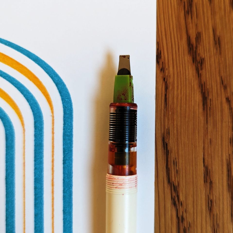 idrawpenplotter's tweet image. From digital artists to real estate agents, educators to celebrities, the iDraw Pen Plotter has captured the hearts and hands of diverse individuals worldwide. 🌍✨✍️

👉 [Link:idrawpenplotter.com/f/beyond-the-d…]

#iDrawPenPlotter #DigitalArt #Innovation #CreativeExpression #VersatileTool