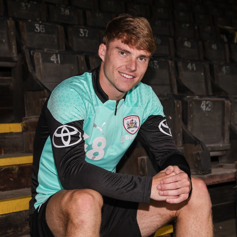 BarnsleyFC's tweet photo. We're delighted to announce that Luca Connell has signed a four-year contract extension at Oakwell!
