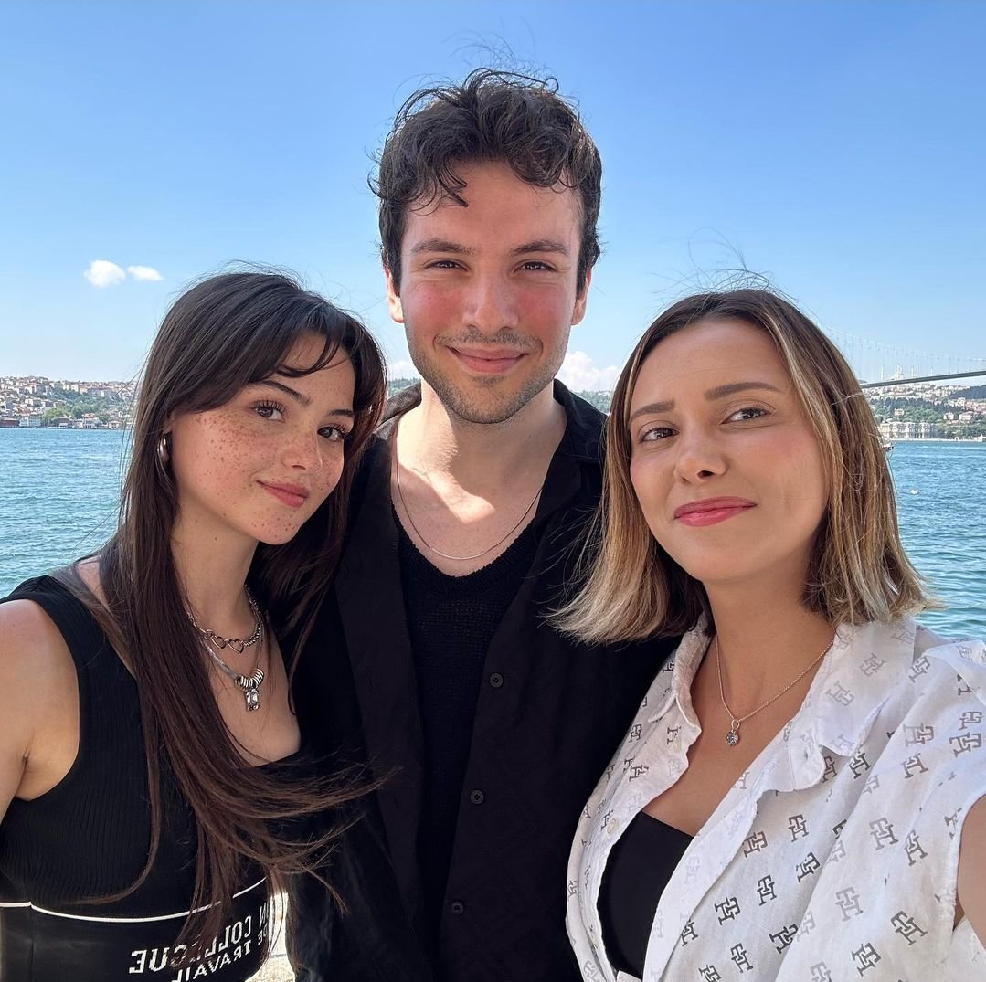 pembedeli's tweet photo. 3 de birbirinden tatli ❤️ https://t.co/Xt9ixkHgP4