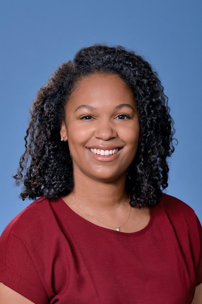 camscottMD's tweet photo. Since fellowship apps are due soon, it’s time to shamelessly promote myself on twitter 🤪 Current chief resident, future pediatric emergency medicine doc! Interested in DEI, health education and global health. #fellowshipmatch #pem https://t.co/ezw4a5eyWh
