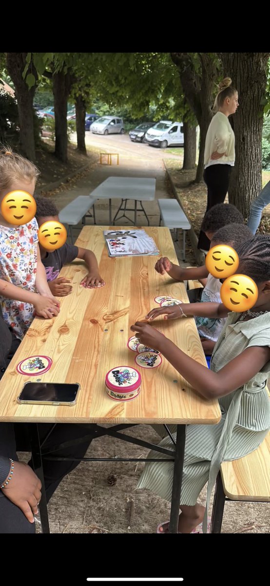 mohamedbouhafsi's tweet photo. Alors que les vacances démarrent, des centaines d’éducateurs en France protègent, donnent du bonheur à des milliers d’enfants protégés. Des enfants dès 3 ans retrouvent le sourire comme ici à la MECS du Bois-Renard à St-Prix. 
Hier j’ai vu l’engagement incroyable des éducs. MERCI https://t.co/ty7IsRFX0R