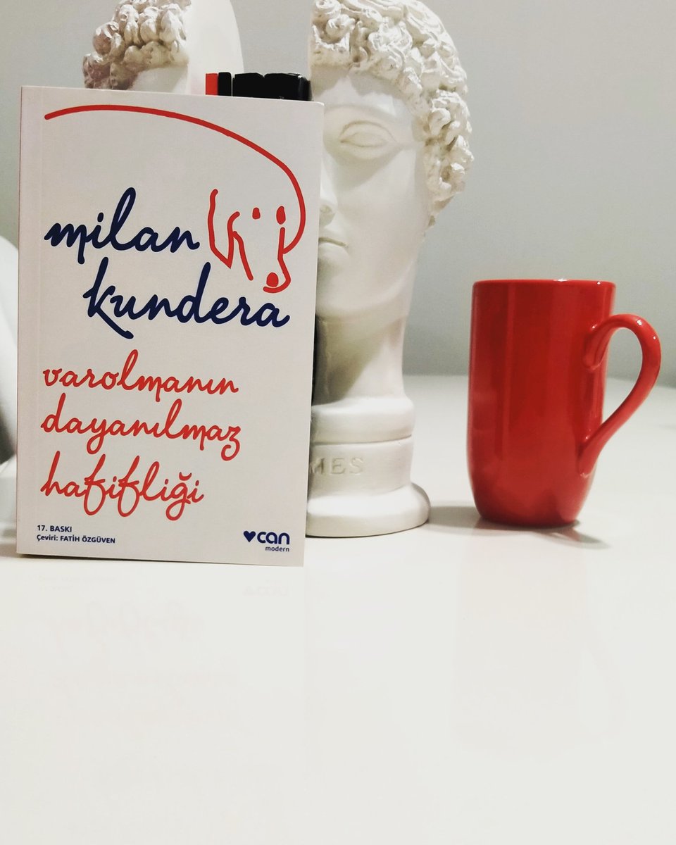 Milan Kundera'nın ölümsüz yolculuğuna uğurlandığını duydum. Henüz hiçbir eserini okuyamamıştım.. Geride birçok kıymetli eser bıraktı..
Belki de Kundera'yı okuma vakti çoktan gelmiştir..
#milankundera #canyayinlari #kitap #book #felsefe #varoluş #varoluşçuluk