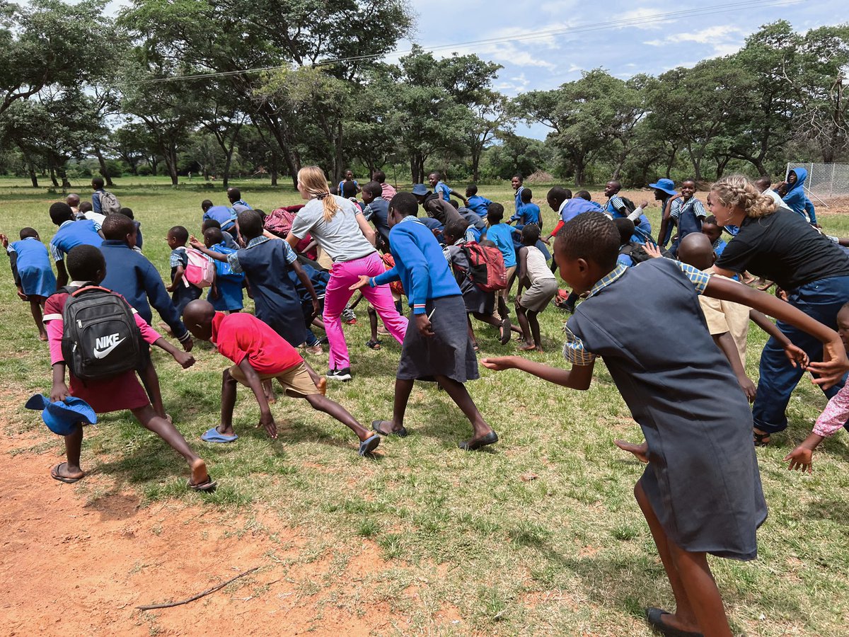 NhakaFoundation's tweet image. A day in the life of a Nhaka Foundation volunteer! Relationships are built, progress is made, and lives are impacted as a result. Contact us or visit our website to learn more about attending a future volunteer trip! 
#harambee #movingtogether #volunteerprogram