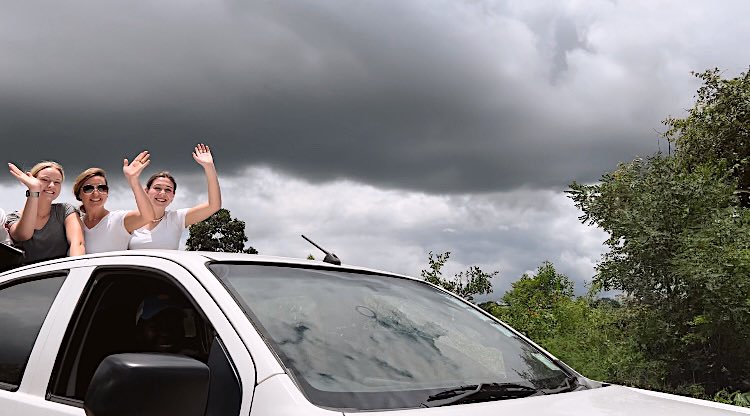 NhakaFoundation's tweet image. A day in the life of a Nhaka Foundation volunteer! Relationships are built, progress is made, and lives are impacted as a result. Contact us or visit our website to learn more about attending a future volunteer trip! 
#harambee #movingtogether #volunteerprogram