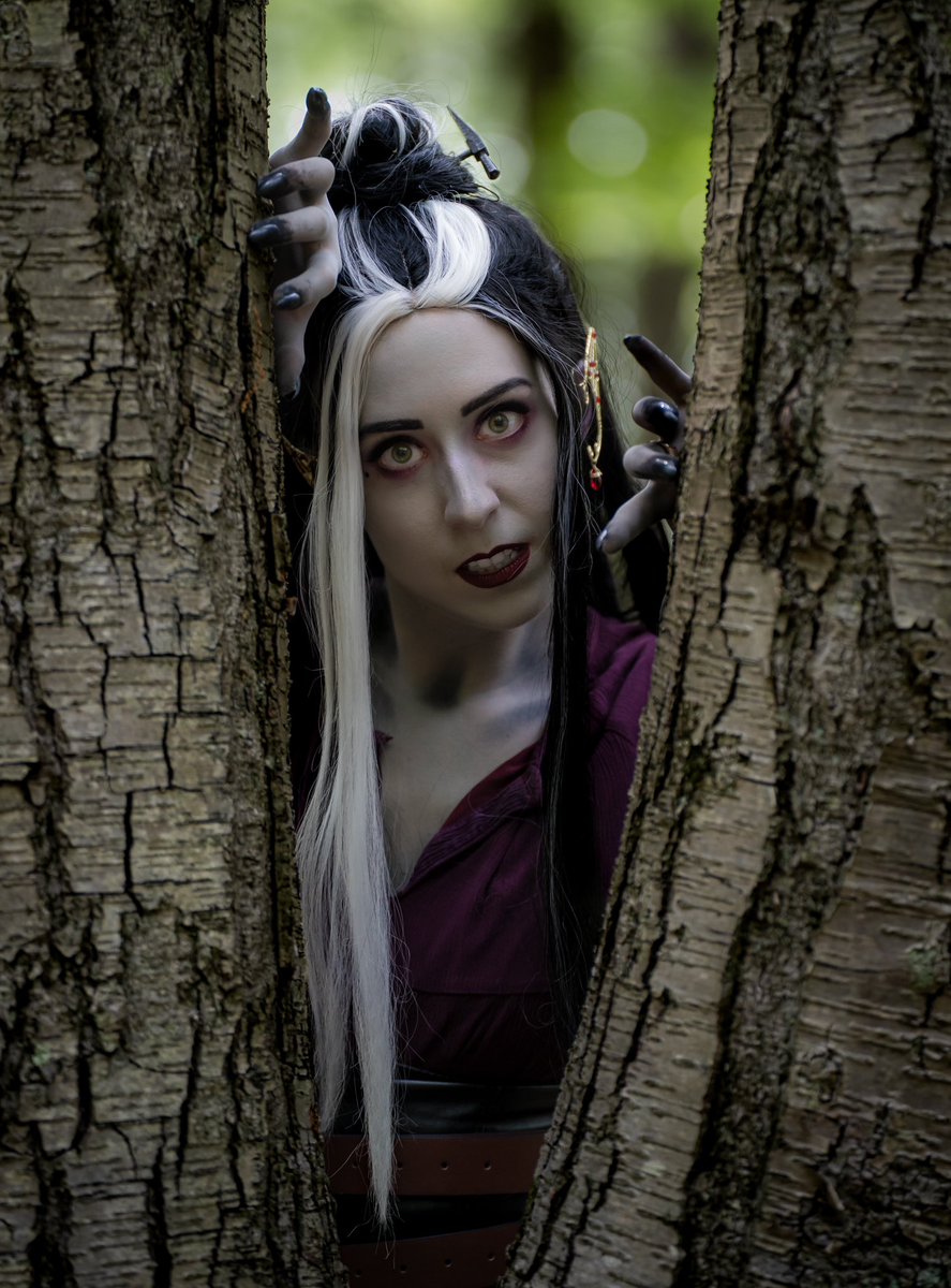 fae_funscary's tweet photo. it’s Thursday. #CriticalRoleSpoilers 
.
Laudna, belongs to @Marisha_Ray for @CriticalRole , photo by @DavidIsaac1701 
#CriticalRoleCosplay #BellsHells #CriticalRoleCampaign3 #Laudna https://t.co/rWQ14fr1U6