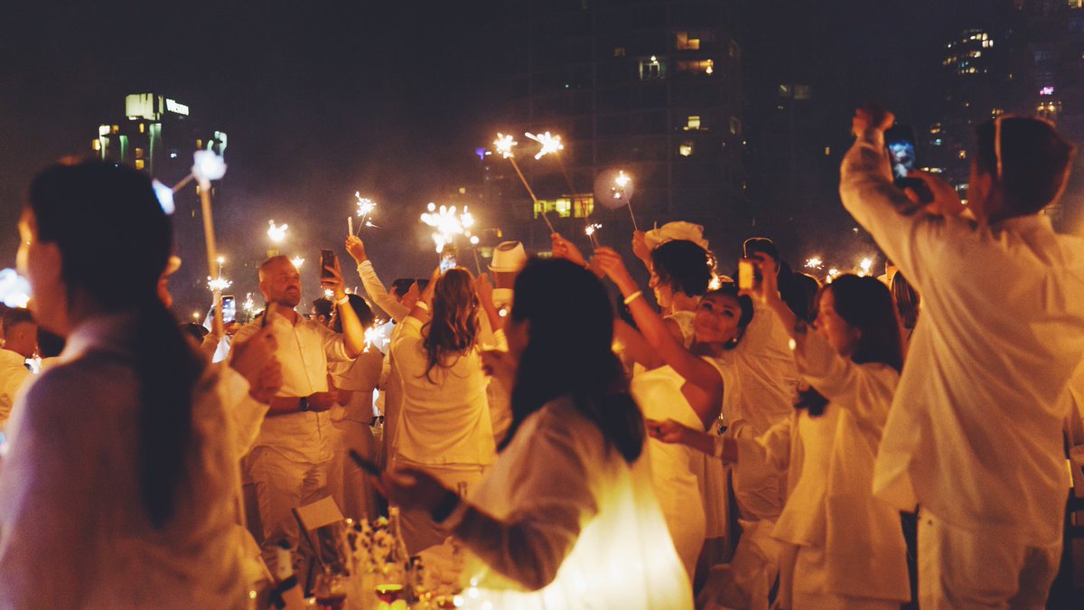 The Social Concierge (@tsc_agency) on Twitter photo Calling all registered waiting list guests 🤍
Phase 3 for this years <a href="/DinerenBlancVan/">Dîner en Blanc Vancouver</a> opens today at 11 am PST. Calling all registered waiting list guests 🤍
Phase 3 for this years <a href="/DinerenBlancVan/">Dîner en Blanc Vancouver</a> opens today at 11 am PST.