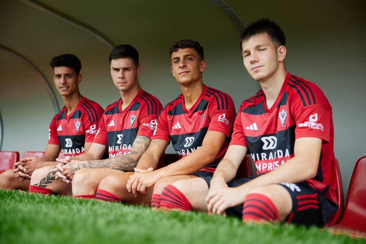 🇪🇸 Испанский «Мирандес» официально представил Никиту Иосифова