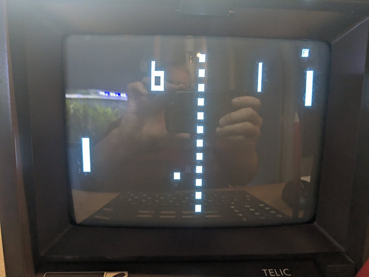 cponsard's tweet photo. Reçu et testé le #minimit De quoi ressusciter un #minitel et enfin se familiariser avec les touches sommaire guide retour suite... A suivre la conception d'écrans et sans doute direction @ComputerMuseumB pour en faire bénéficier du public ! Ya même pong 😎 https://t.co/CcO1Cd18hb