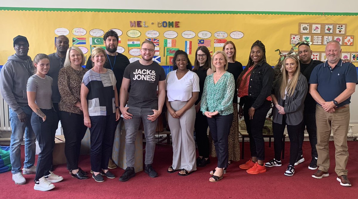 VR_Network's tweet photo. The #PhoenixProgramme team met with @Drwillgraham1 today to learn from the @vruscotland #CIRV programme and swap notes on some of the opportunities and challenges! Thank you Will and to @WesleyHallCC for hosting! 
Find out more about Phoenix here https://t.co/EBUUAPYzGh https://t.co/HSDPv0RZeS