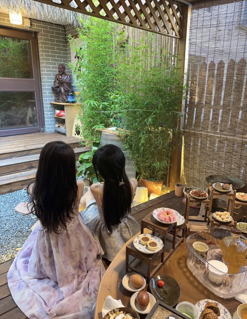 min35261's tweet photo. 有人想把我闺蜜带走吗？#陕西 #西安 #渭南 #宝鸡  #美女 #性感 #反差 #熟女 #日常 #女王s #SM https://t.co/BoqzGFHYrB
