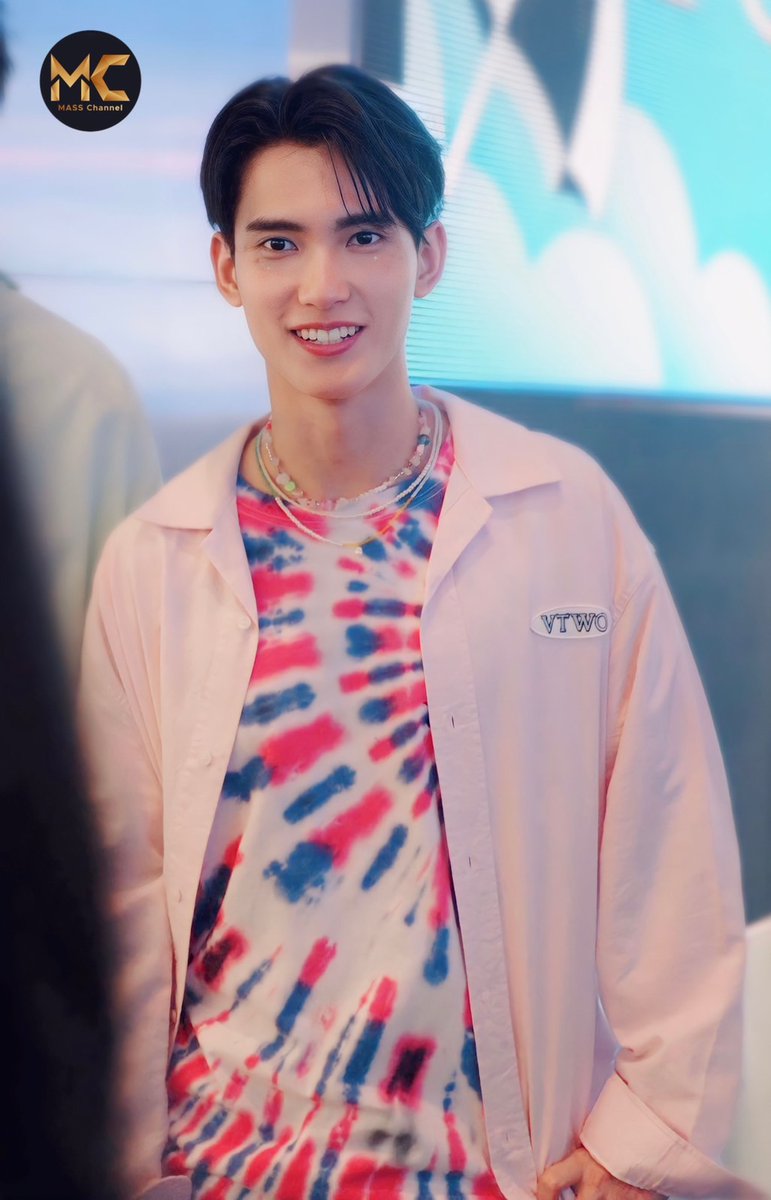 M_MassChannel's tweet photo. “จาเฟิร์ส” ร่วมงานเปิดตัว 
ALAND NEW LOCATION 
เผยความลับตัวละคร 
“พี่พระเอกกับเด็กหมาในกอง”

#ALANDDAEBAK 
#ALANDxJaFirst https://t.co/lFHRkupp3S