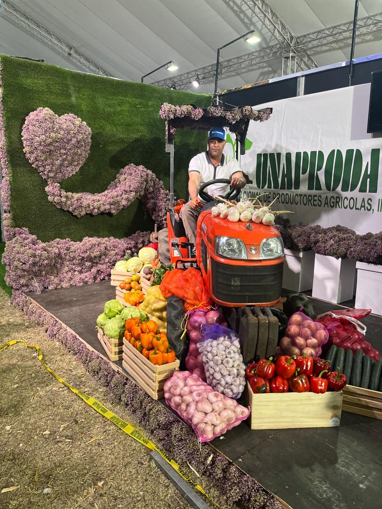 Unaproda's tweet photo. UNAPRODA INVITA AL FESTIVAL DE LA COSECHA CONSTANZA 2023. 🥕🍓🥦🍅🥒🥔🌶️🥬🧅🌽🫑🧄🥝🍆🥙🧆
Días 13,14,15,16 julio.

El festival busca promover el potencial agrícola, gastronómico y turístico de nuestro municipio, ofreciendo una maravillosa oportunidad para disfrutar lo nuestro. https://t.co/Lf2RntUO5e