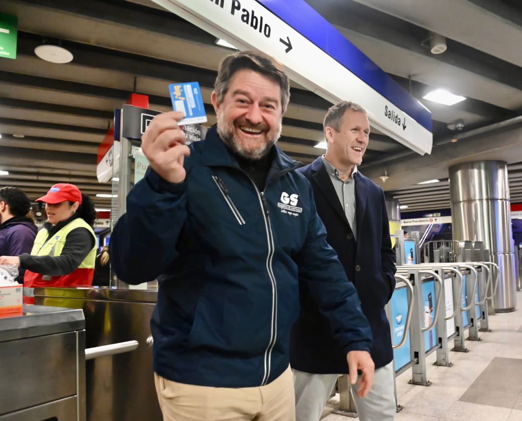 Claudio Orrego L. tweet media