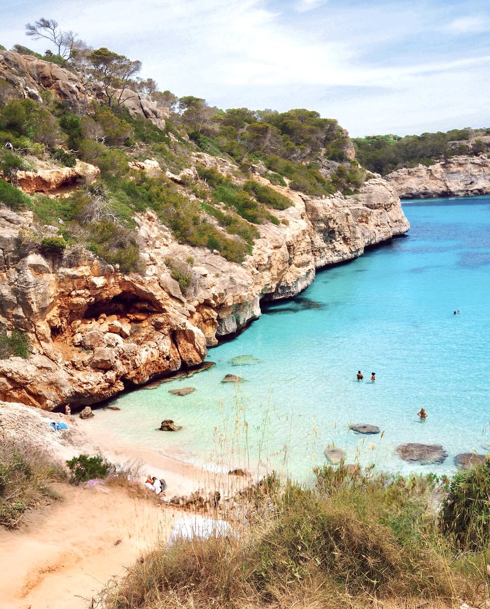 One of the best beaches in Europe 🏝️
📍Caló Des Moro, Mallorca 

#travelblog #travelblogger #mallorca #spain