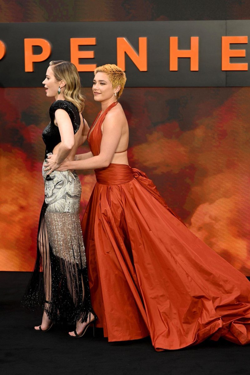 badpostblunt's tweet photo. Emily Blunt and Florence Pugh are obsessed with each other! 🔥 #Oppenheimer https://t.co/kx5NHlsnR8