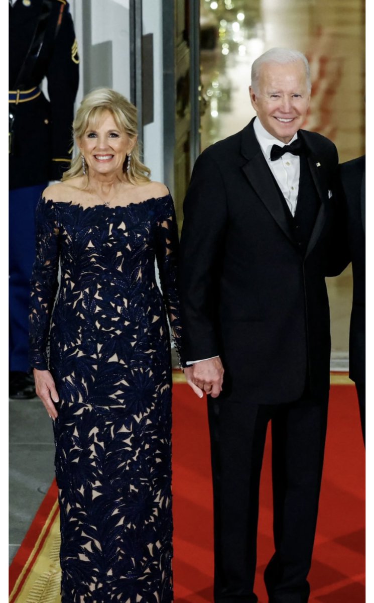 AZ_Brittney's tweet image. I love my president and his beautiful wife! Drop a 💙 and RT if you do too!