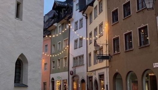 malusokay's tweet image. Summer evenings 🍸