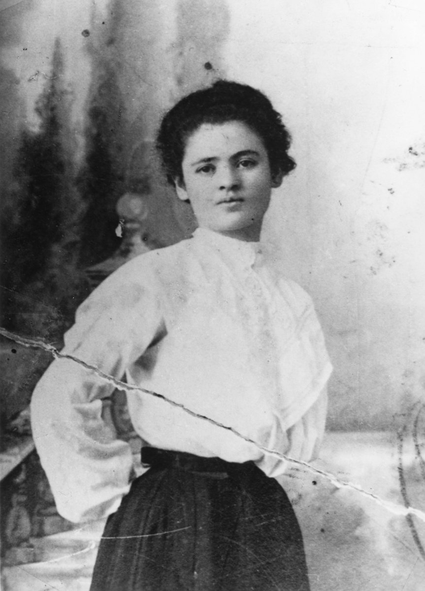 Jewish Women's Archive tweet media