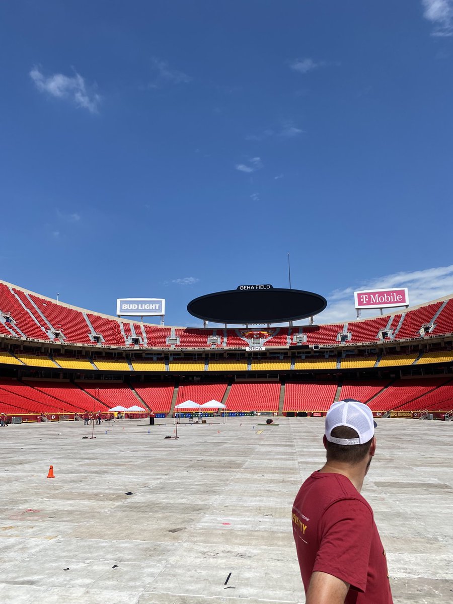 Ryan Thompson tweet media