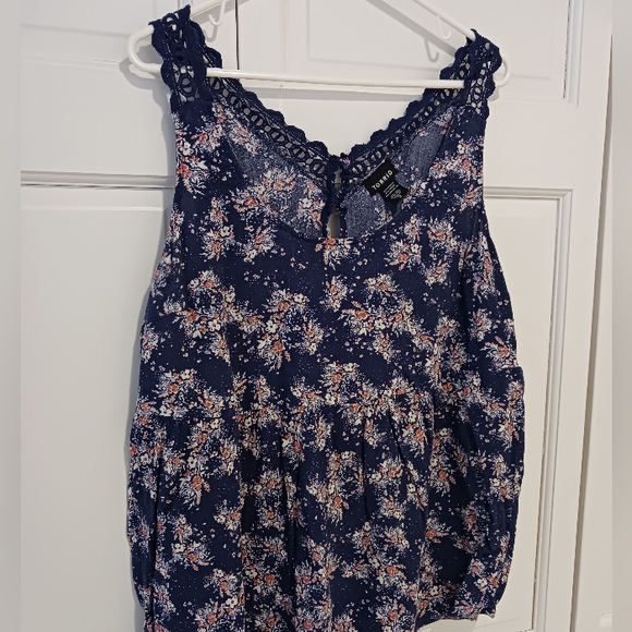 littlelibra85's tweet photo. So good I had to share! Check out all the items I'm loving on @Poshmarkapp from @tiffanybaxter75 #poshmark #fashion #style #shopmycloset #thml #torrid #ecostinger: https://t.co/ELB4gGIWyO https://t.co/lJWVjb8Hm0