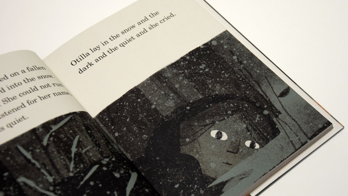 Foyles's tweet image. Enter #JonKlassen's beautifully illustrated gem #TheSkull @WalkerBooksUK – a new retelling of a Tyrolean folktale. It's dark and witty (there's a talking skull) and we just love it! 🦴

Pick up your copy instore or shop online: bit.ly/3PWiimq