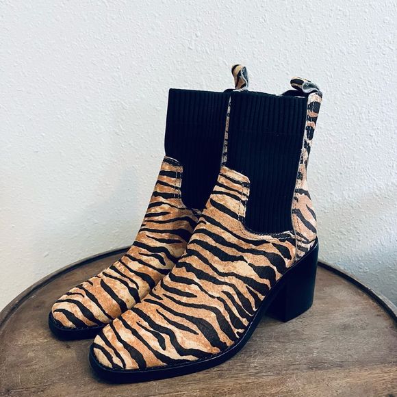 KemSpired's tweet photo. So good I had to share! Check out all the items I'm loving on @Poshmarkapp #poshmark #fashion #style #shopmycloset #anthropologie #rareeditions #lularoe: https://t.co/P1W7Y46Yjl https://t.co/aUyeRIzFbw