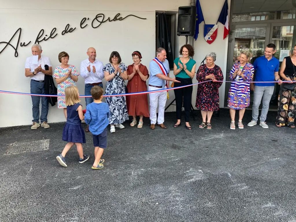 Prefet39's tweet photo. 📍 Mardi soir, Madame Caroline POULLAIN, sous-préfète de Saint-Claude, a participé à l'inauguration de la nouvelle école de Bois d'Amont, "Au fil de l'Orbe". https://t.co/9haudyzVr7