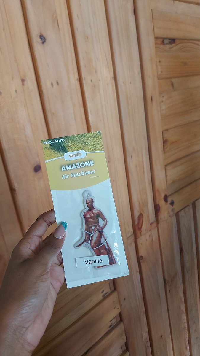 HarmoniaSagbo's tweet photo. Petit bon plan pour vous ... 😌 
Des senteurs à accrocher au mur ou dans vos voitures. 😍
Trop mignon, en plus ça fait chic déco. 1000f l'unité. 

229 66122547 pour en avoir 😘 https://t.co/w1lW0aYG6a